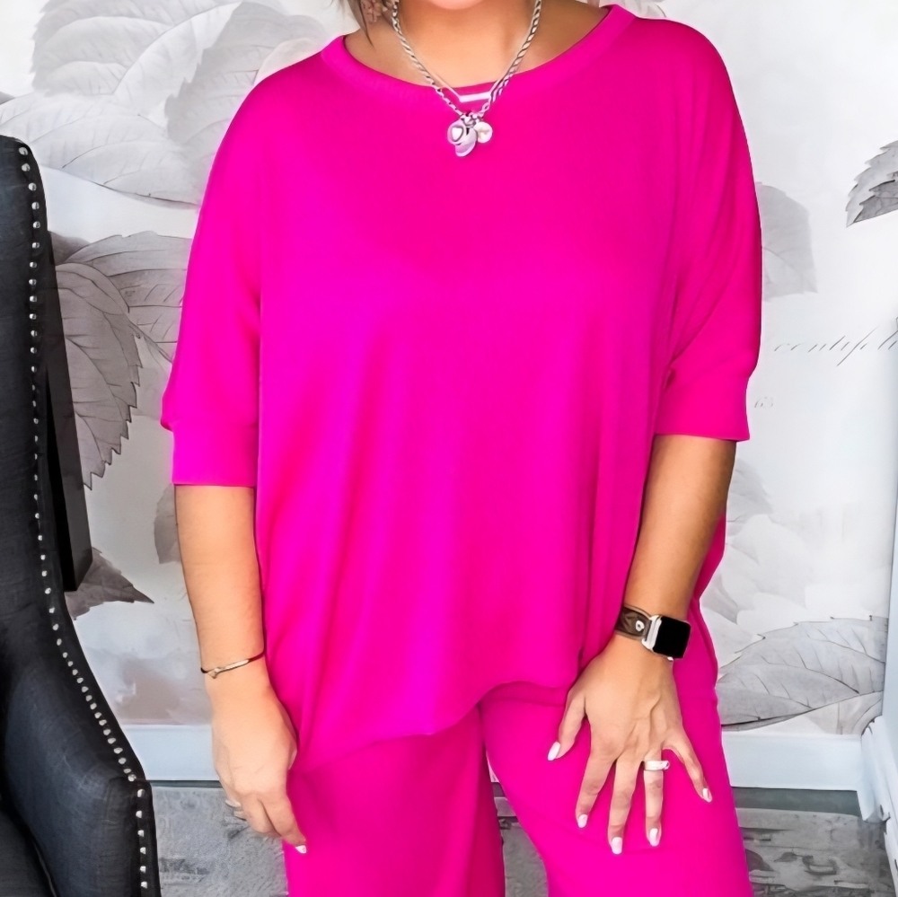 NWT Dear Scarlett Fuchsia Pink Shortsleeve Knit Top Oversized Woman Size Small